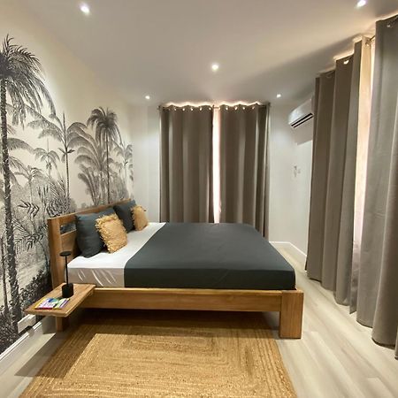 Luxury Retreat At Aqua Breeze Apartment, Flic En Flac Екстер'єр фото