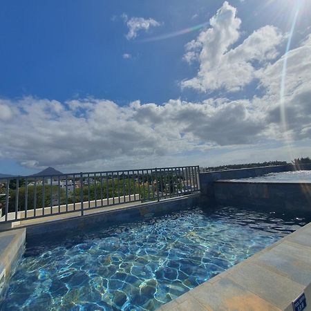 Luxury Retreat At Aqua Breeze Apartment, Flic En Flac Екстер'єр фото